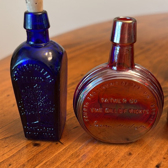 Lot of 5 Vintage Little Glass Bottles Wheaton & Elixir - Picture 4 of 14